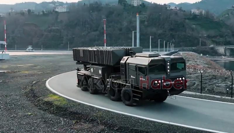 Uzun menzilli yerli füze hedefi vurdu