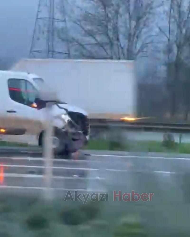 4 araçlı kazada 2 kişi yaralandı