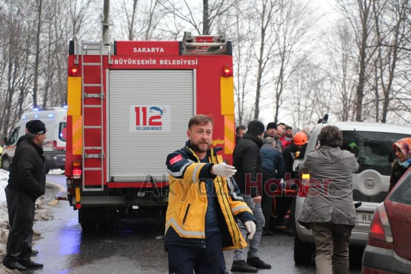 Otomobil ile hafif ticari araç çarpıştı: 5 yaralı
