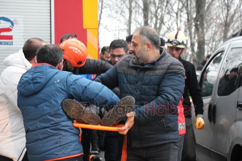 Otomobil ile hafif ticari araç çarpıştı: 5 yaralı