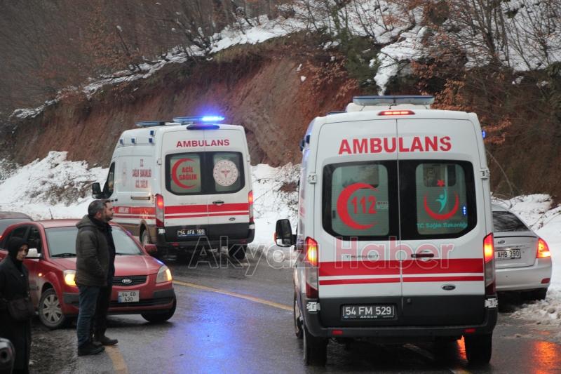 Otomobil ile hafif ticari araç çarpıştı: 5 yaralı