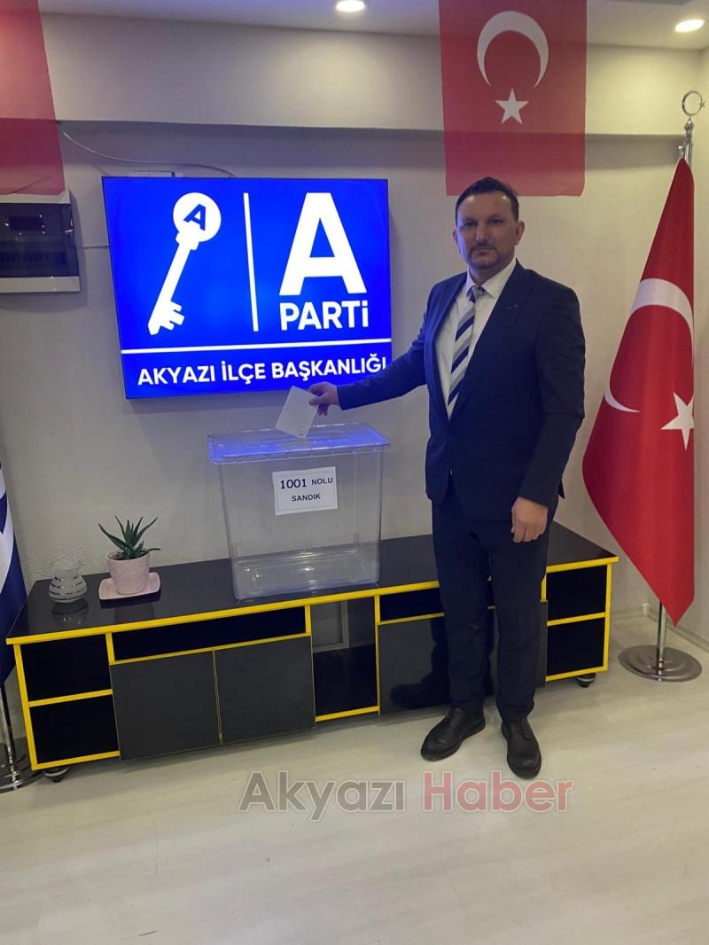 Anahtar Parti Akyazı'da ilk kongresini coşkuyla yaptı