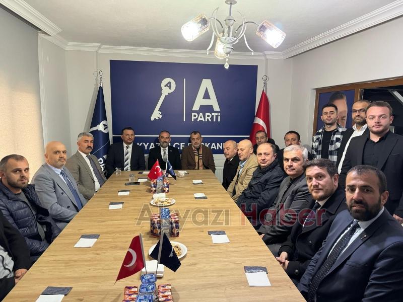 Anahtar Parti Akyazı'da ilk kongresini coşkuyla yaptı