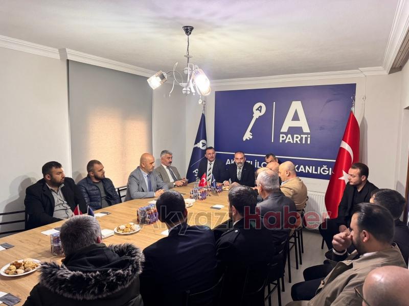 Anahtar Parti Akyazı'da ilk kongresini coşkuyla yaptı