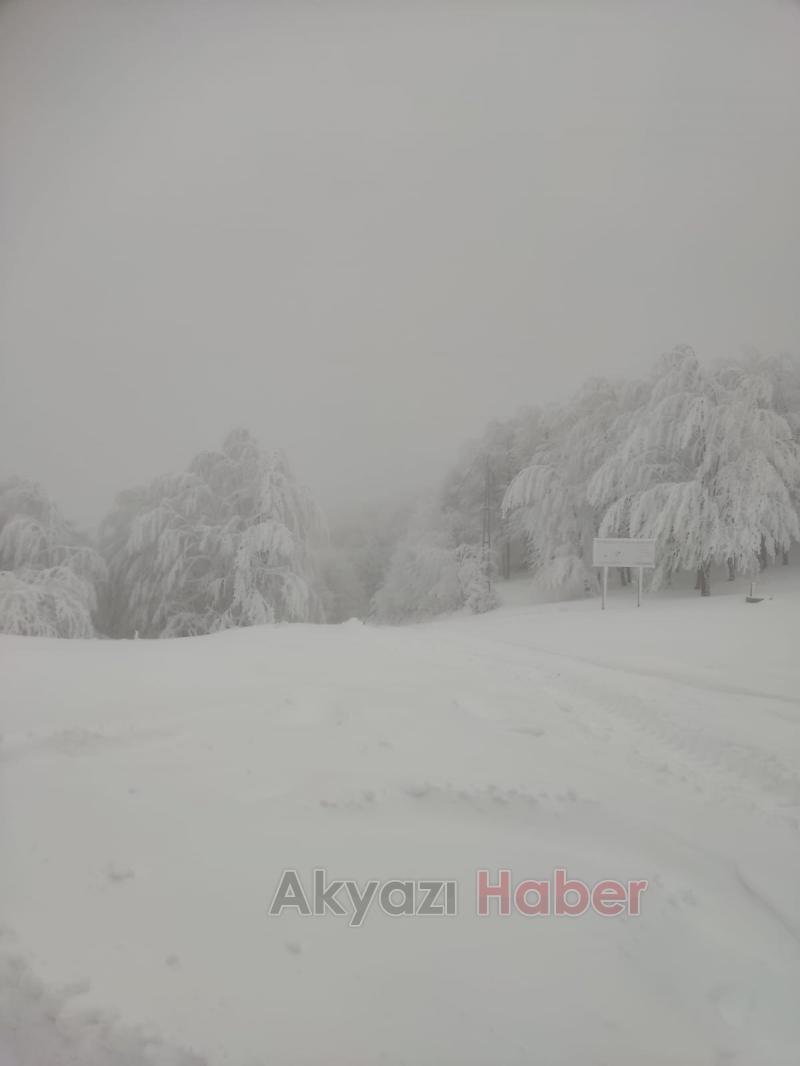 Acelle Yaylası'ndan kar fotoğrafları