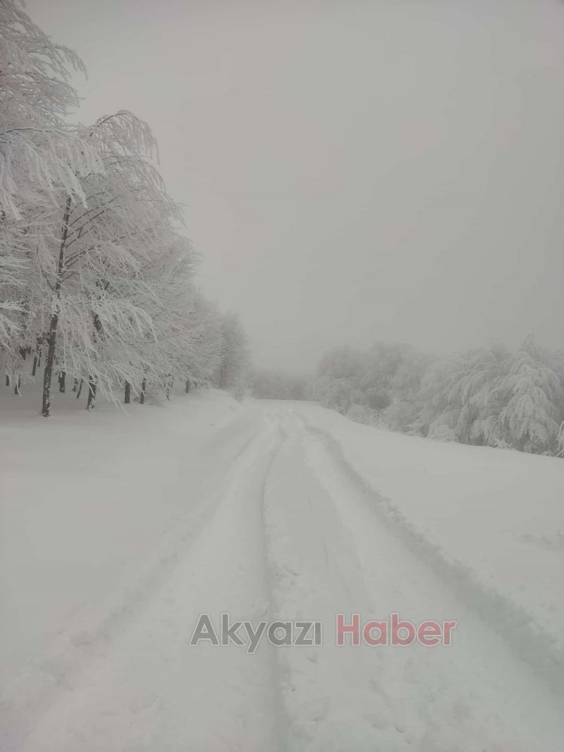 Acelle Yaylası'ndan kar fotoğrafları