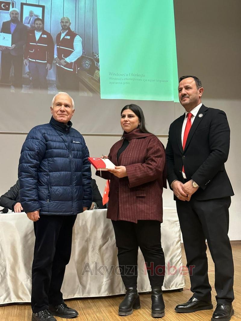 Kızılay Akyazı Şube'sinin olağan genel kurulu yapıldı