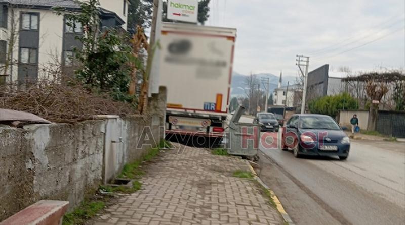 Akyazı'da vatandaşların dorse tepkisi