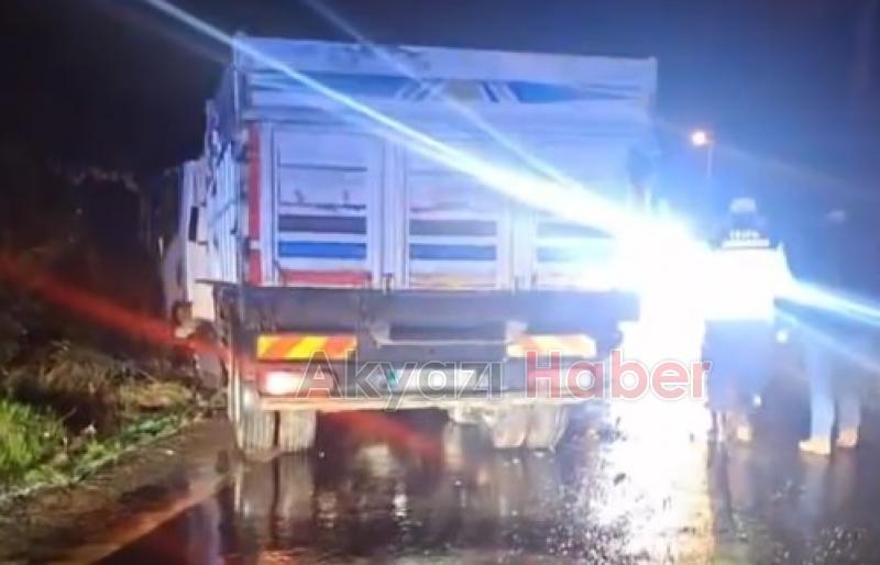 Kamyonlar çarpıştı