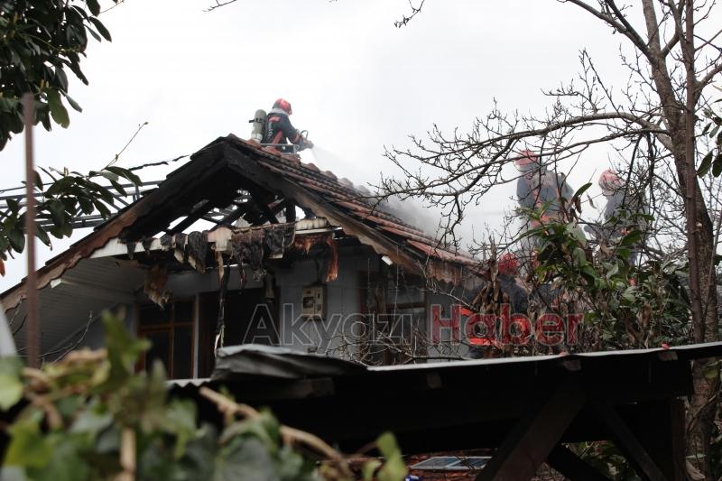 Küçücek'te yangın