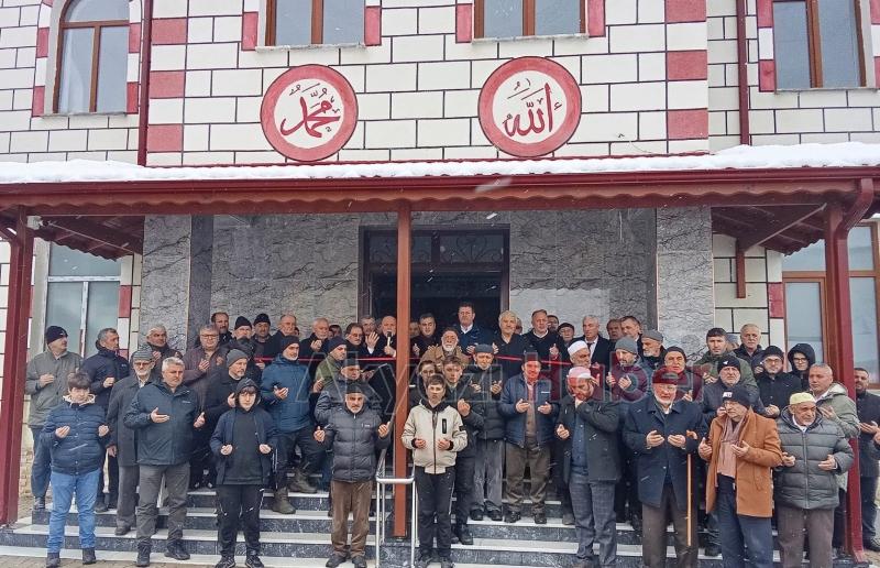 Akyazı Güneş Camii ibadete açıldı