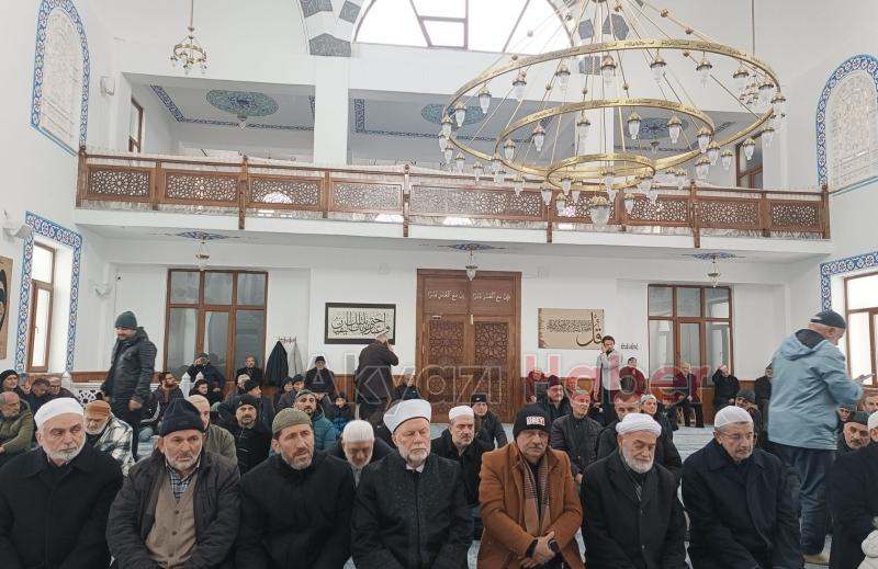 Akyazı Güneş Camii ibadete açıldı