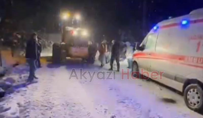 Hastaya giden ambulans karda mahsur kaldı
