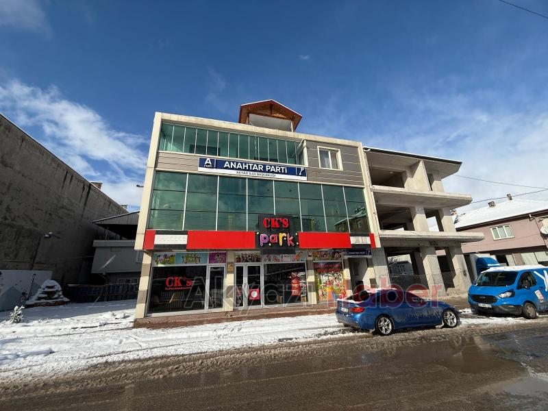 Anahtar Parti, Akyazı'da teşkilatı tanıttı