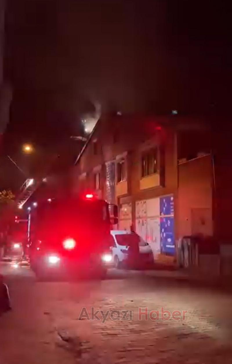 Evin çatısı yandı