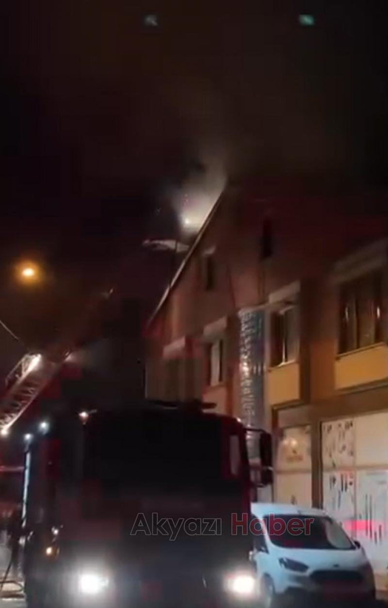 Evin çatısı yandı