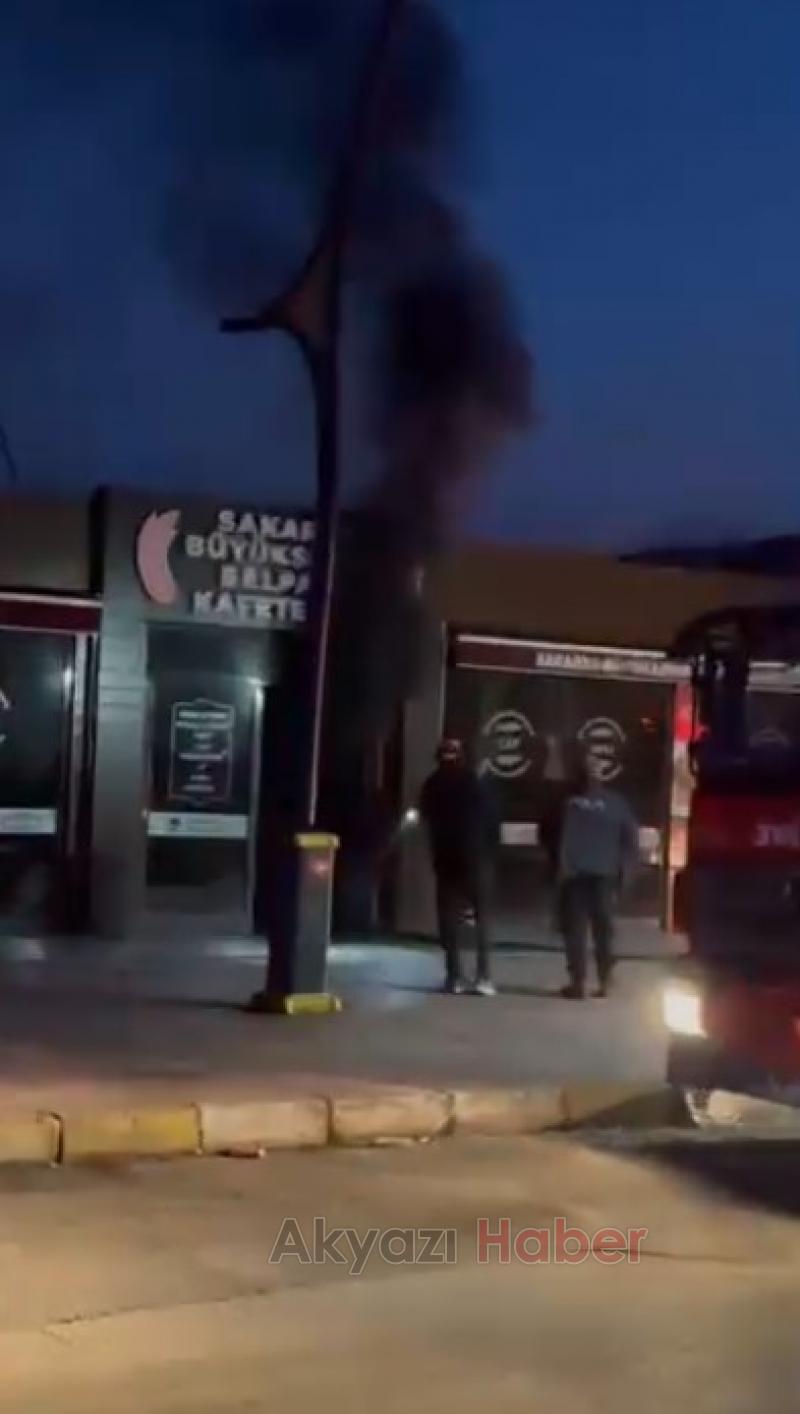 AVM yanındaki kafede yangın