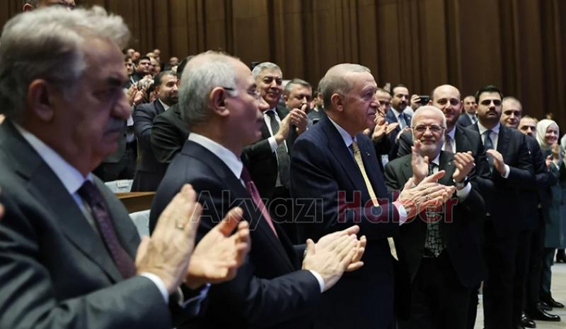 Cumhurbaşkanı Erdoğan'dan Özgür Özel'e: Ayağını denk al!