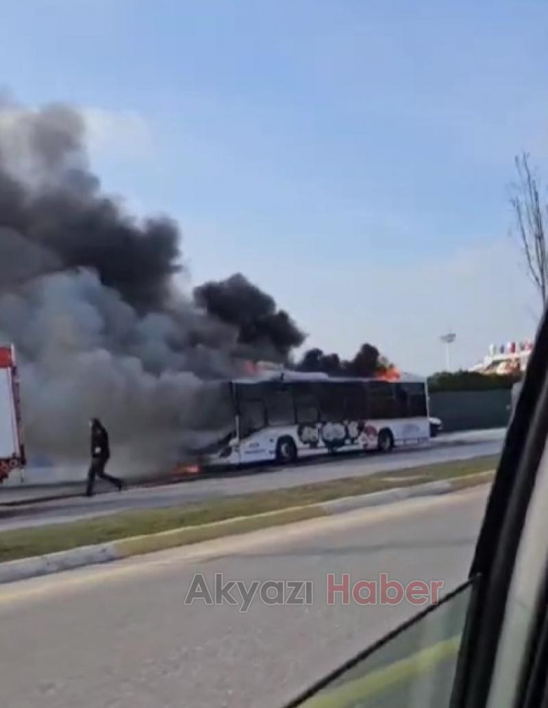 Belediye otobüsü alevlere teslim oldu