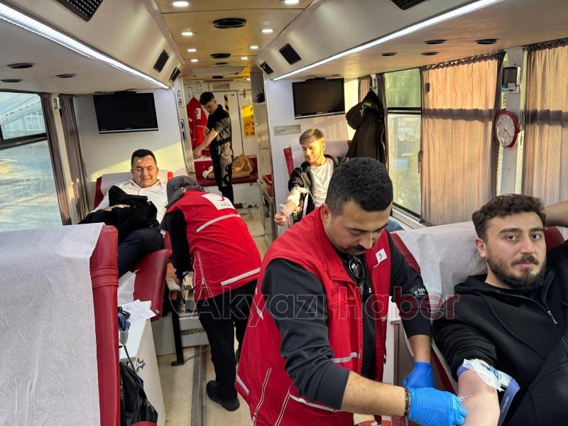 Başsavcısı Hüseyin Aşık'dan Kızılay'a rekor kan bağışı