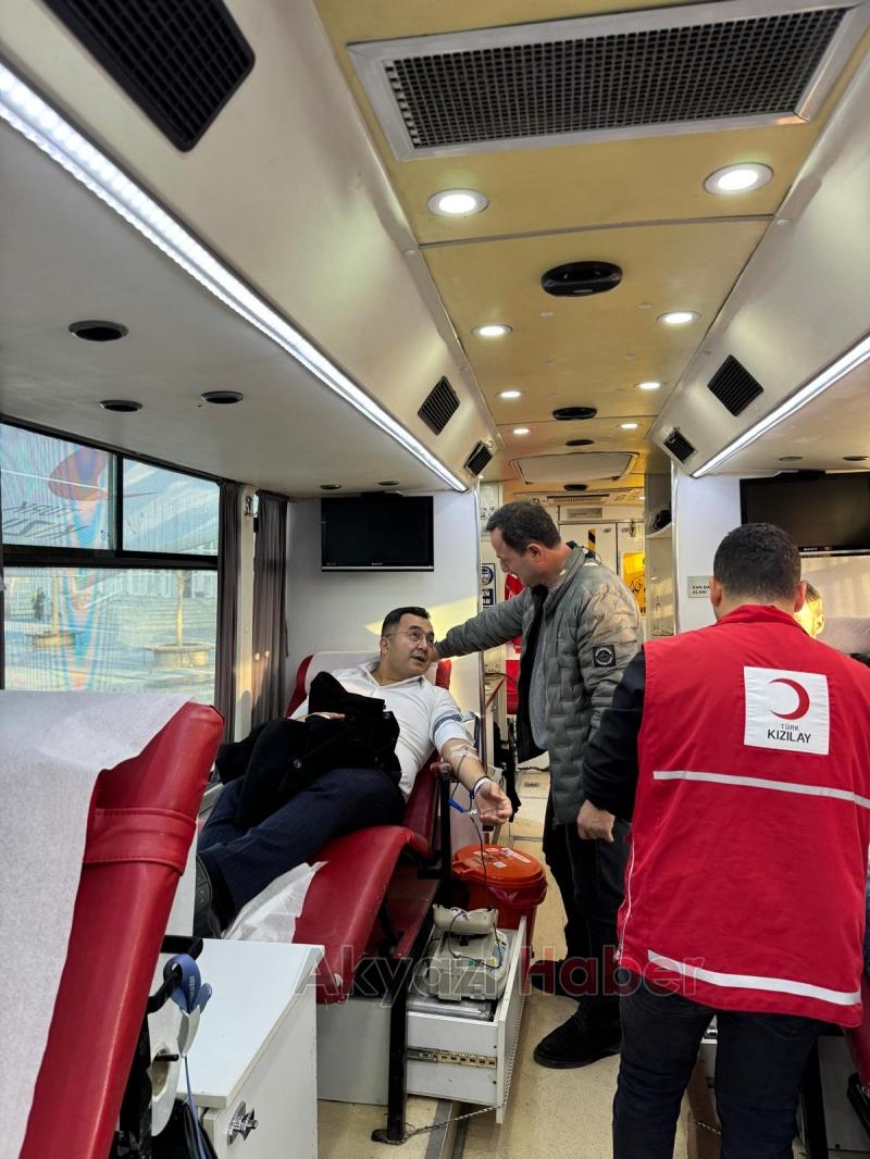 Başsavcısı Hüseyin Aşık'dan Kızılay'a rekor kan bağışı