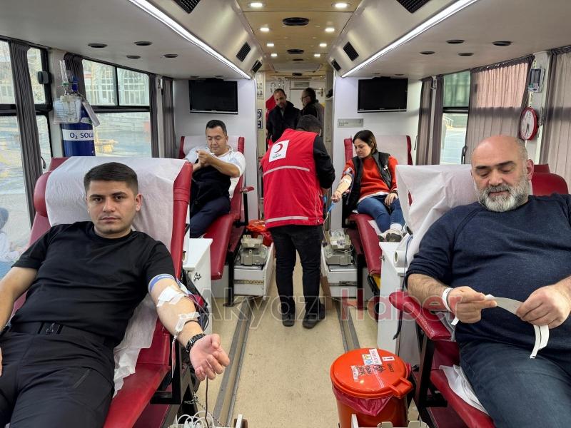 Başsavcısı Hüseyin Aşık'dan Kızılay'a rekor kan bağışı