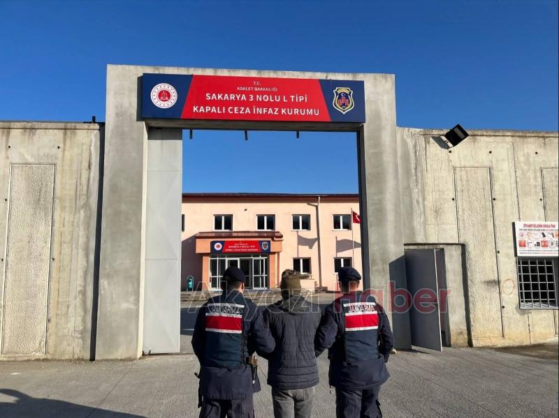 Zehir tacirleri kilolarca uyuşturucu ile yakalandı