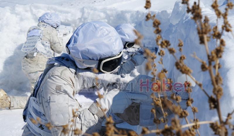 Bordo Berelilerin dondurucu soğukta kış eğitimi