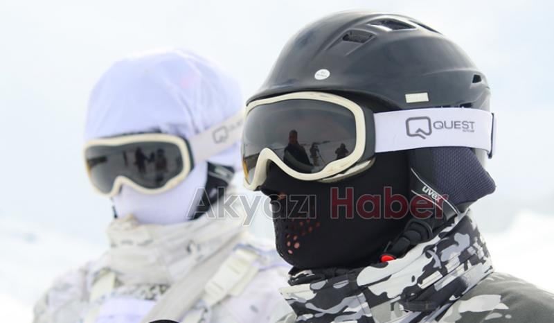 Bordo Berelilerin dondurucu soğukta kış eğitimi