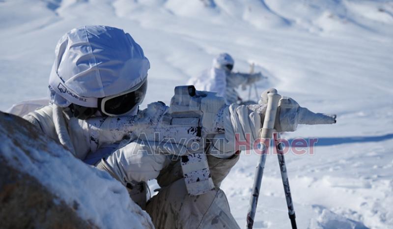 Bordo Berelilerin dondurucu soğukta kış eğitimi