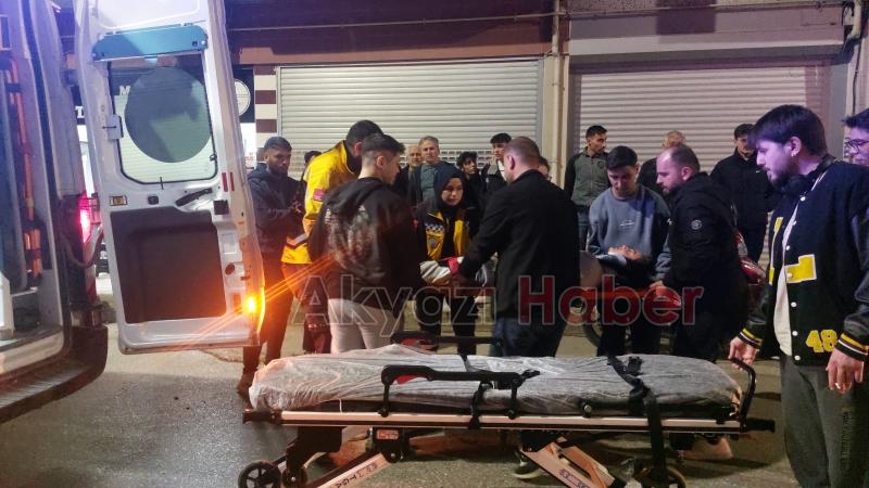 Caddede motosikletliler çarpıştı