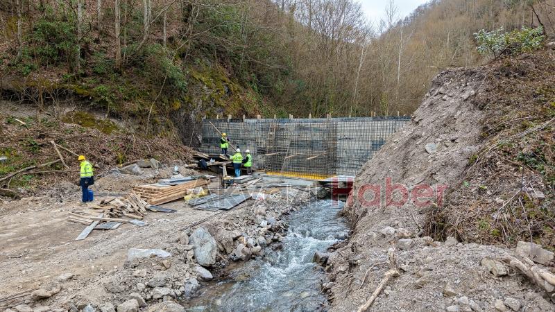Akyazı dahil 3 ilçede dere yataklarına su alma yapıları inşa ediliyor
