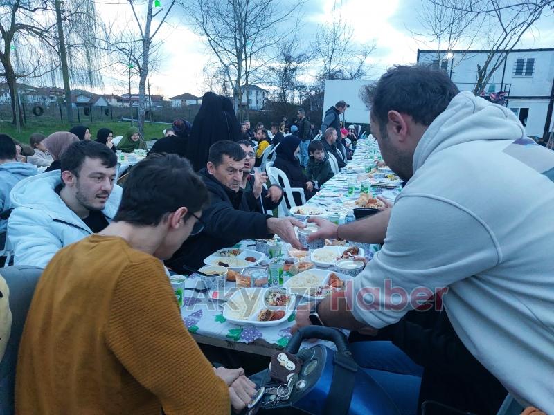 Özel Gereksinimli Öğrenciler İçin Birlikte Olmanın Gücü: Akyazı’da İftar Etkinliği