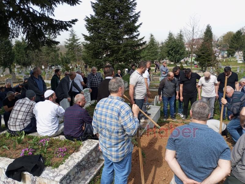 Fatma Aydın Ve Emine Aydın defnedildi