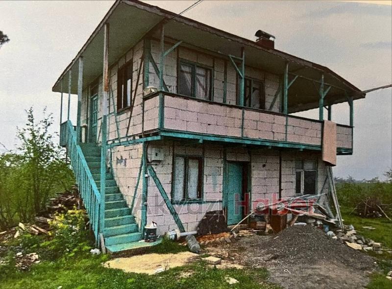 Define için evin içinde 15 metre tünel kazdılar