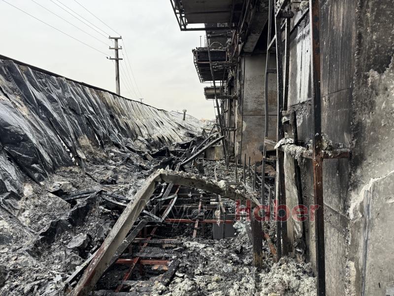 Yanan dev çocuk oyun alanından geriye bu görüntü kaldı