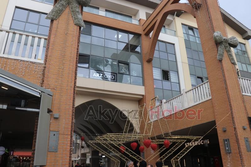 Market sahibini öldürüp, 3 ayrı yere silahlı saldırı düzenledi