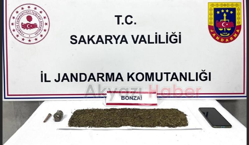 500 gram bonzai ile yakalandılar