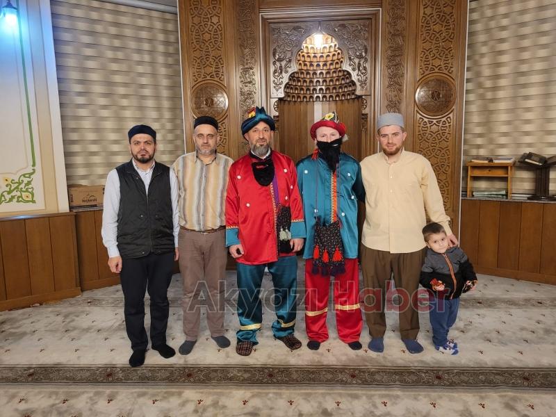 Akyazı Akşemsettin Camii’nde çocuklar için Ramazan dolayısıyla etkinlikler düzenlendi.