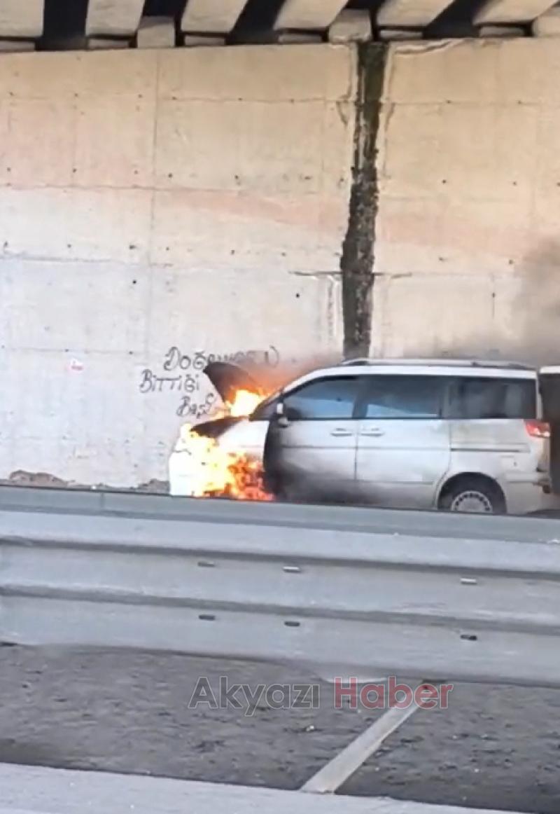 Kuzey Marmara Otoyolu'nda araç alev topuna döndü