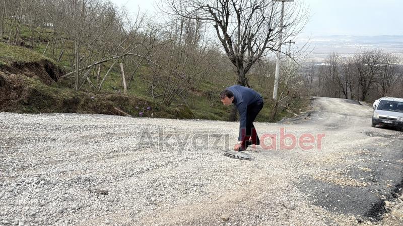 Mahalle kaymaya başladı,  vatandaşlar tedirgin