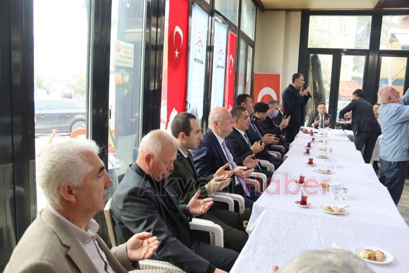 Akyazı'da bayramlaşma programı yapıldı