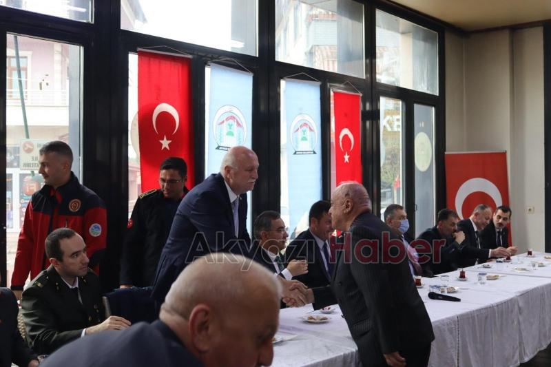 Akyazı'da bayramlaşma programı yapıldı