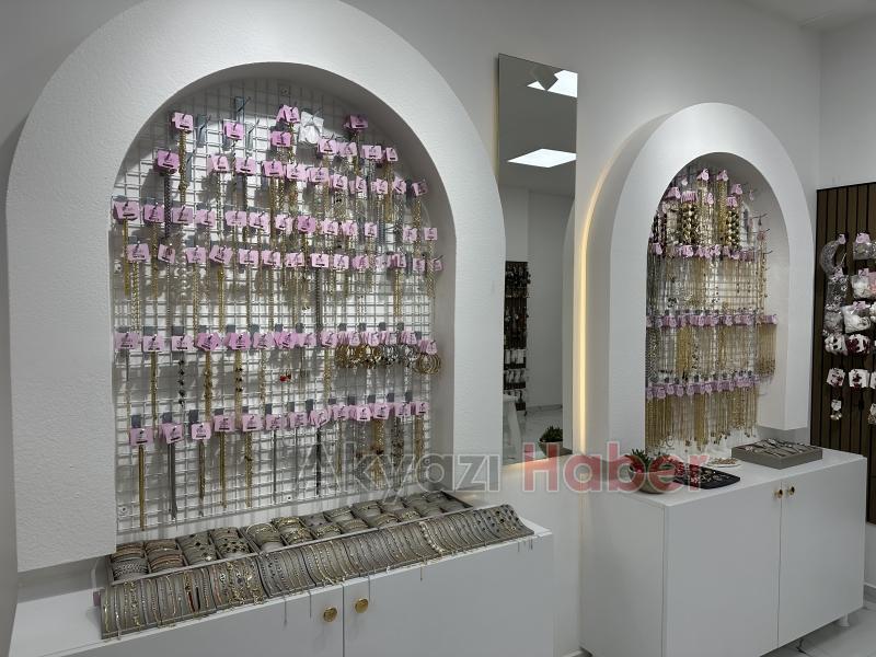 Alegria Takı Dünyası Açıldı, Işıltını Seç!