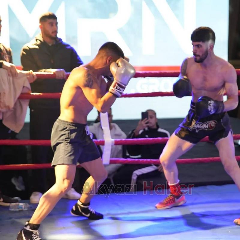 Akyazılı boksör gecenin maçını kazandı