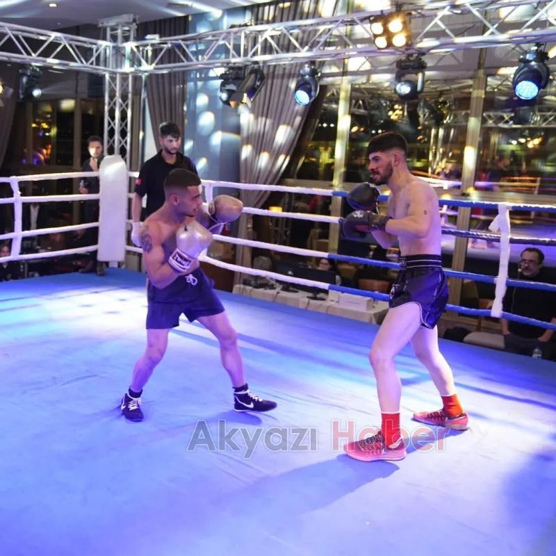 Akyazılı boksör gecenin maçını kazandı
