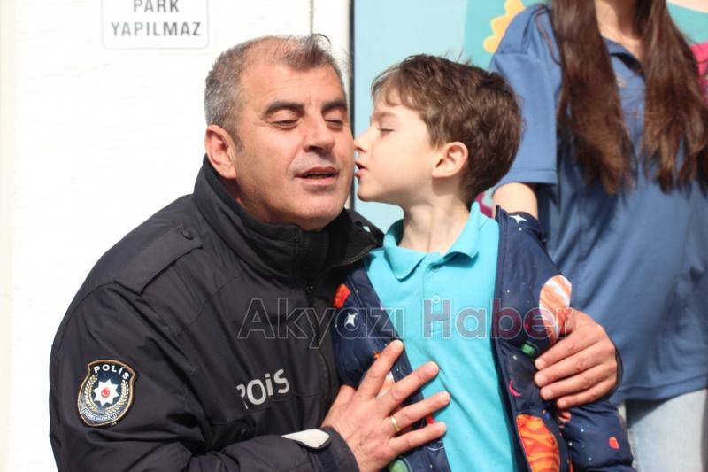  Özel Çocuklardan Polis Teşkilatına Duygu Yüklü Tablo