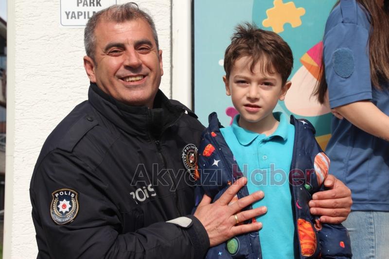  Özel Çocuklardan Polis Teşkilatına Duygu Yüklü Tablo