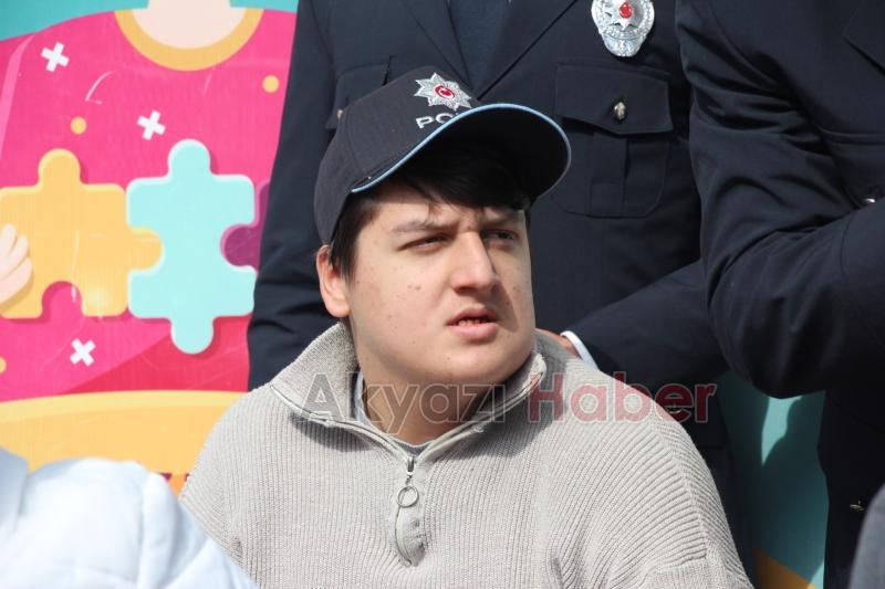  Özel Çocuklardan Polis Teşkilatına Duygu Yüklü Tablo