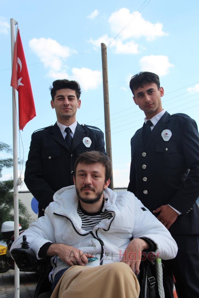  Özel Çocuklardan Polis Teşkilatına Duygu Yüklü Tablo